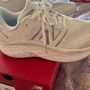 New Balance Women's Fresh Foam Running Shoes - White